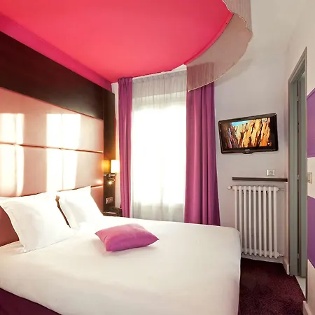 Hotel Ibis Styles Pigalle Montmartre 3*