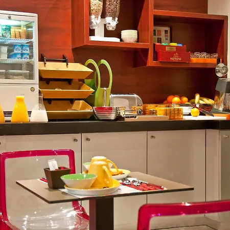 Hotel Ibis Styles Pigalle Montmartre 3*