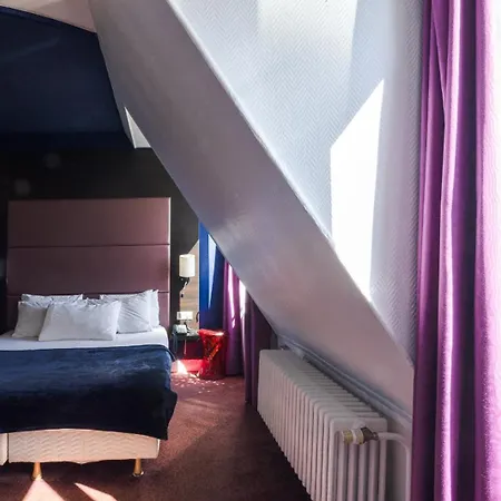 Accueil Pigalle Montmartre 3*