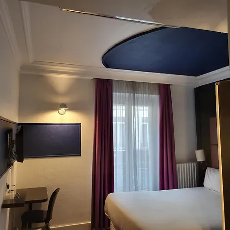 Accueil Pigalle Montmartre 3* Paris