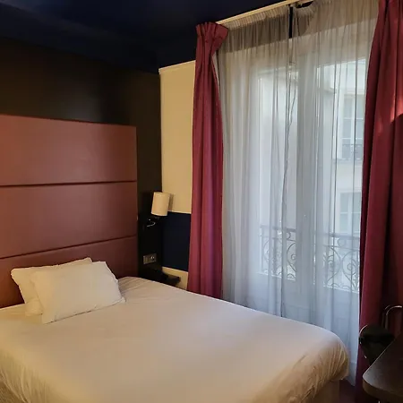 Accueil Pigalle Montmartre 3*