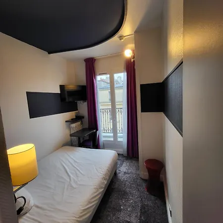 Accueil Pigalle Montmartre - Rénové Hotel