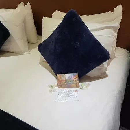 Accueil Pigalle Montmartre - Rénové Hotel París