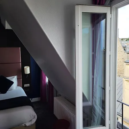 Accueil Pigalle Montmartre - Rénové Hotel