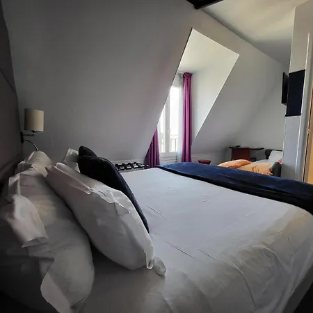 Accueil Pigalle Montmartre - Rénové Hotel Parigi