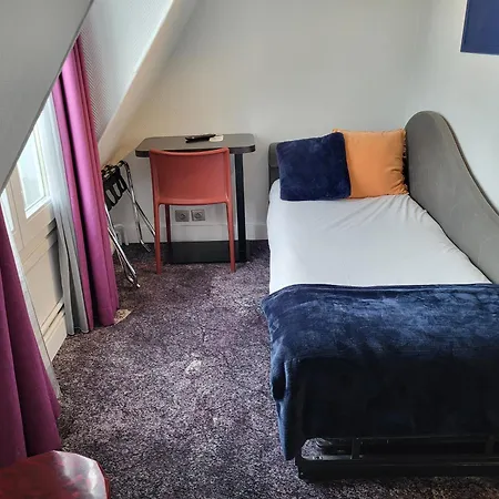 Hotel Accueil Pigalle Montmartre - Rénové 3*