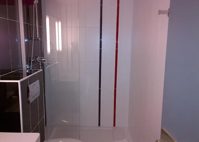 Отель Accueil Pigalle Montmartre Париж