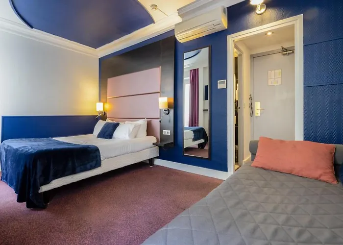 Accueil Pigalle Montmartre 3*