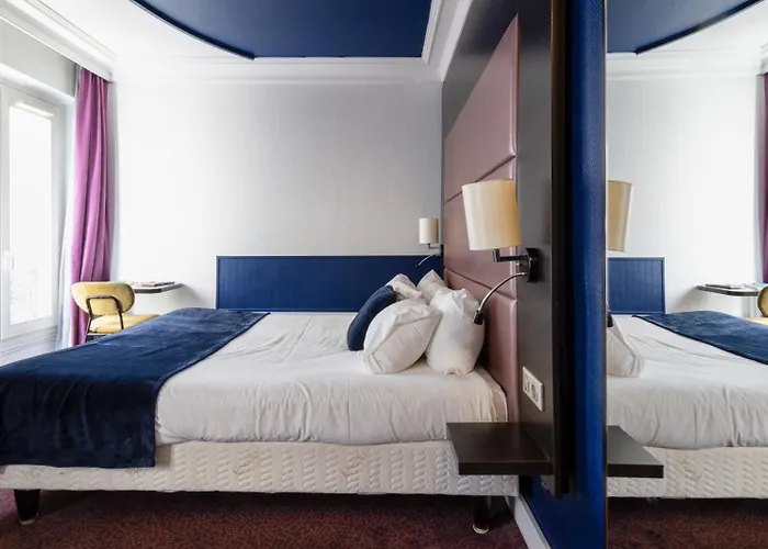 Отель Accueil Pigalle Montmartre 3*