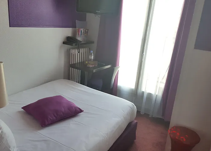 Accueil Pigalle Montmartre Отель 3*