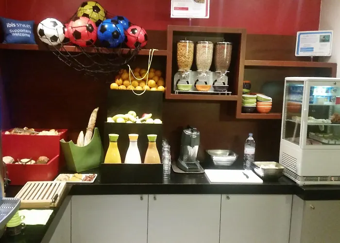 Отель Accueil Pigalle Montmartre Париж