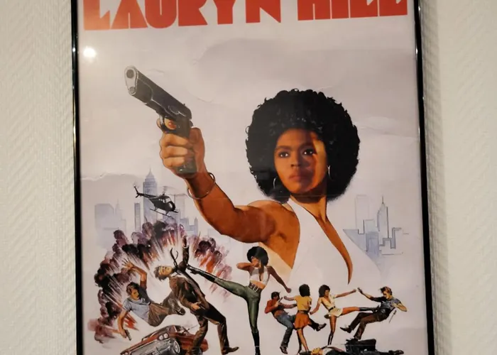 Accueil Pigalle Montmartre Париж