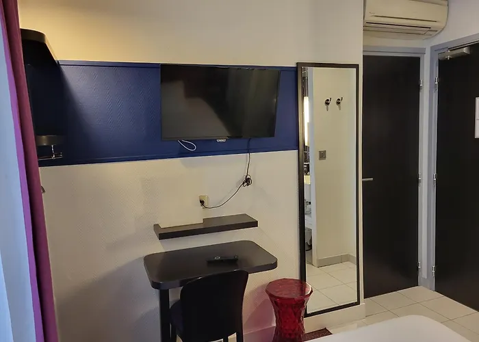 Accueil Pigalle Montmartre 3*