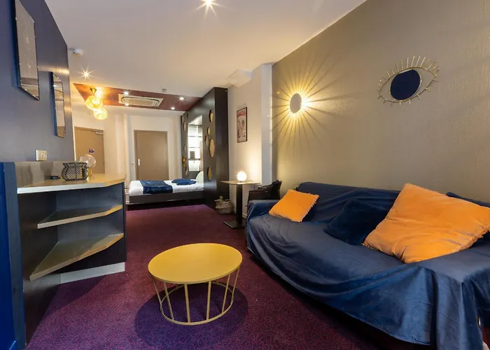 Accueil Pigalle Montmartre 3*