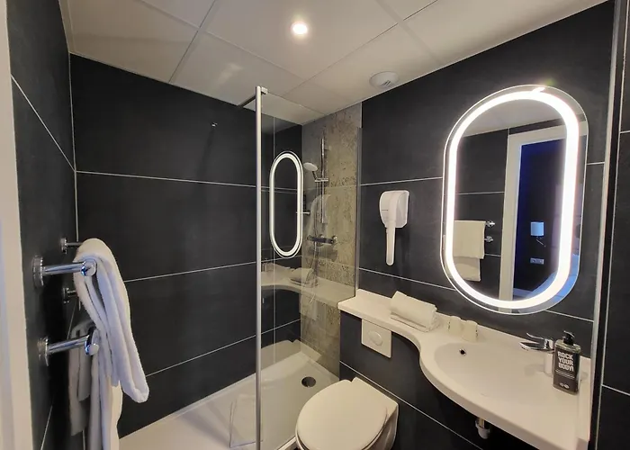 فندق Accueil Pigalle Montmartre 3*