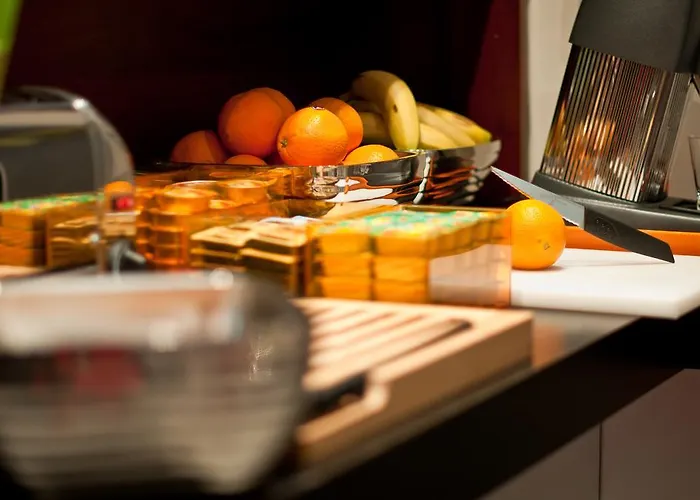 Отель Accueil Pigalle Montmartre 3*